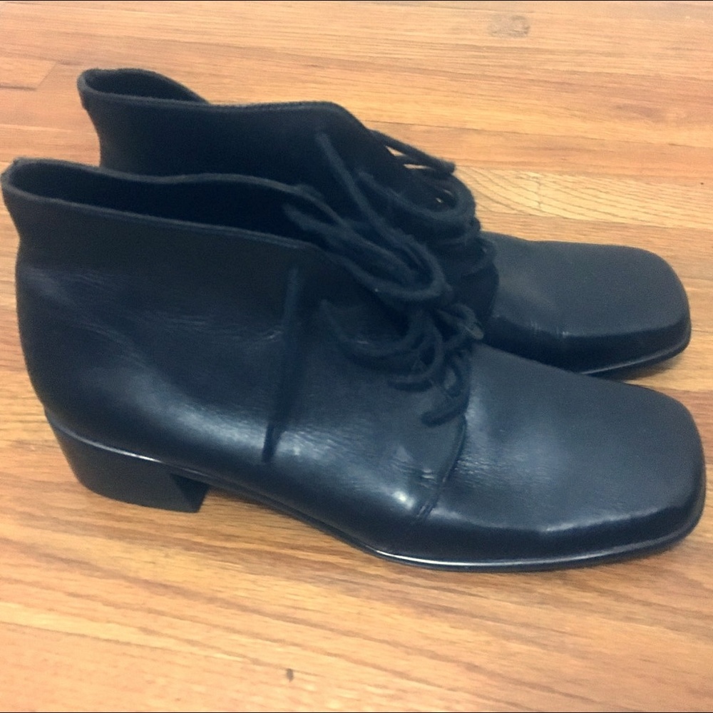 Vintage Craft & Barrow Leather Boots (size 7.5)